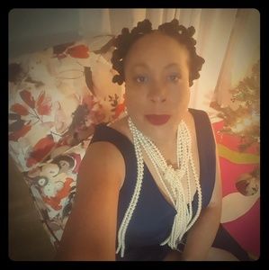 Meet your Posher, Liz